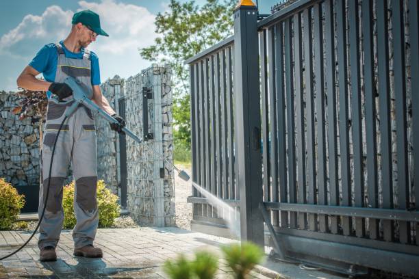 Animal Enclosure Cleaning in Helena, OK